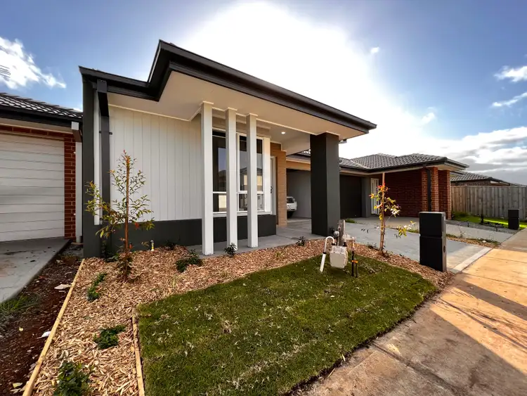 Second view of Homely house listing, 7 Donnan Street, Thornhill Park VIC 3335