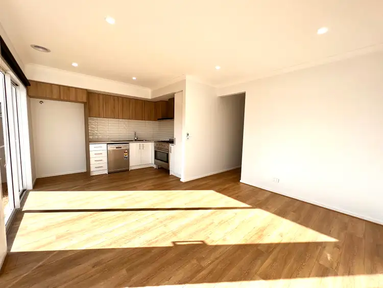 Fourth view of Homely house listing, 7 Donnan Street, Thornhill Park VIC 3335