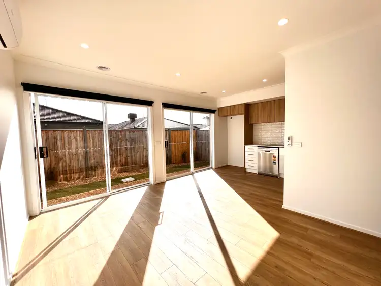 Fifth view of Homely house listing, 7 Donnan Street, Thornhill Park VIC 3335