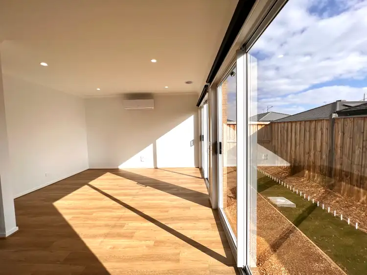 Seventh view of Homely house listing, 7 Donnan Street, Thornhill Park VIC 3335