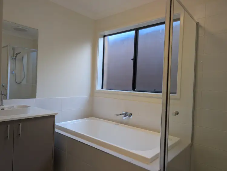Fifth view of Homely house listing, 8 Paley Circuit, Mount Duneed VIC 3217