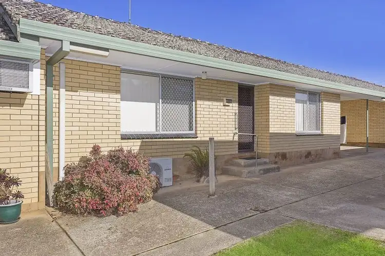 Third view of Homely apartment listing, 2/5 Bell Court, Wodonga VIC 3690