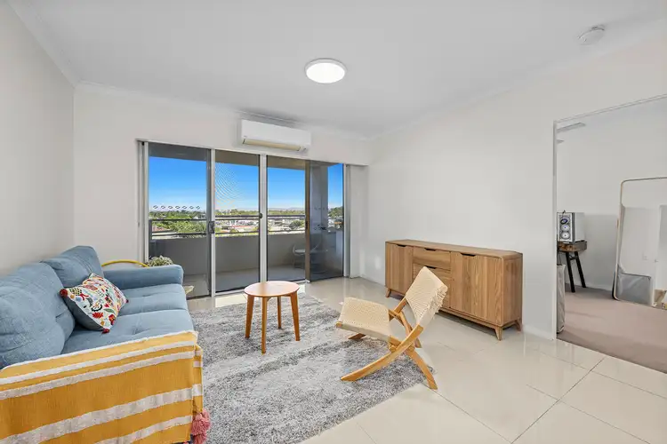 8 Waverley Street