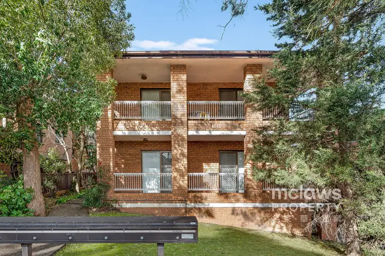 10 Hillcrest Avenue
