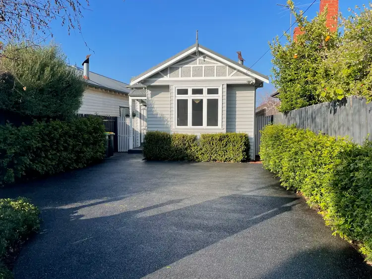 4 DOVER STREET, Caulfield South VIC 3162