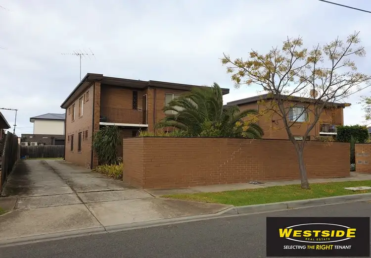 1/12 Marsden Crescent, St Albans VIC 3021