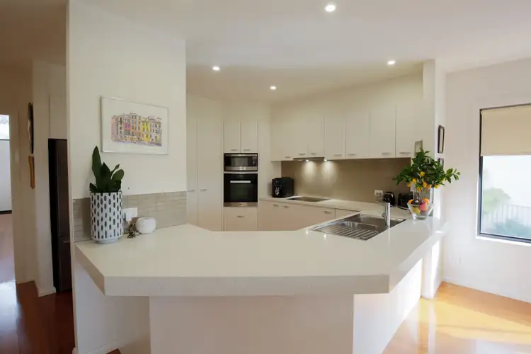 Fifth view of Homely house listing, 6 Knox Court, Kennington VIC 3550