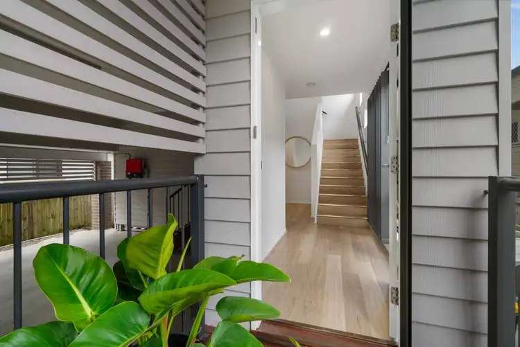 Second view of Homely house listing, 28 Bridge Street, Deagon QLD 4017