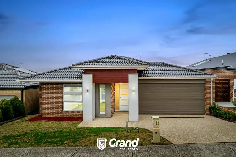 13 Nixon Drive, Berwick VIC 3806