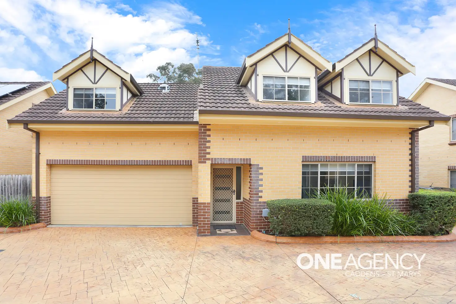 Main view of Homely townhouse listing, 2/9 Barlow Street, Cambridge Park NSW 2747