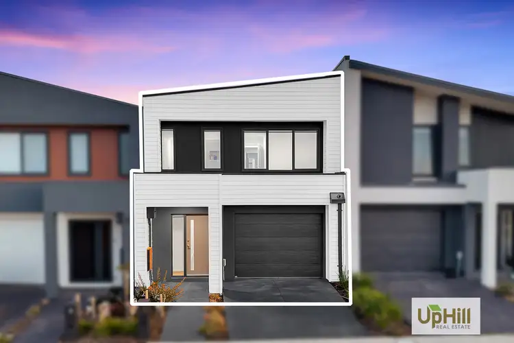 4 Borthwick Parade, Clyde North VIC 3978