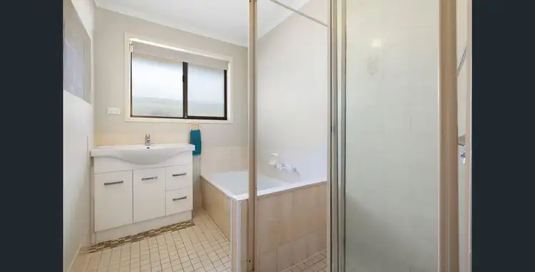 Third view of Homely house listing, 10 Jancoon Court, Carrara QLD 4211