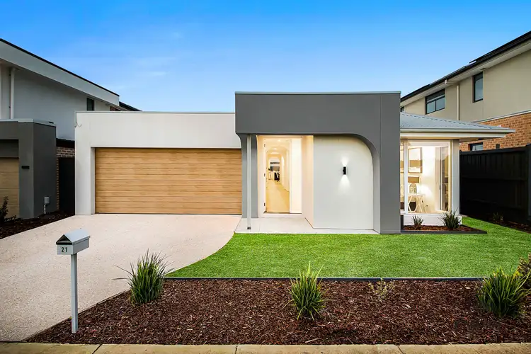 21 Kunlun Crescent, Clyde North VIC 3978