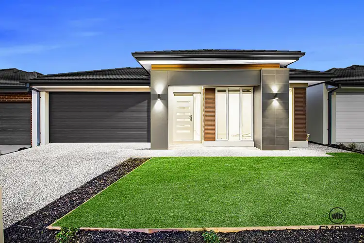 27 Shearjoy Loop, Clyde North VIC 3978