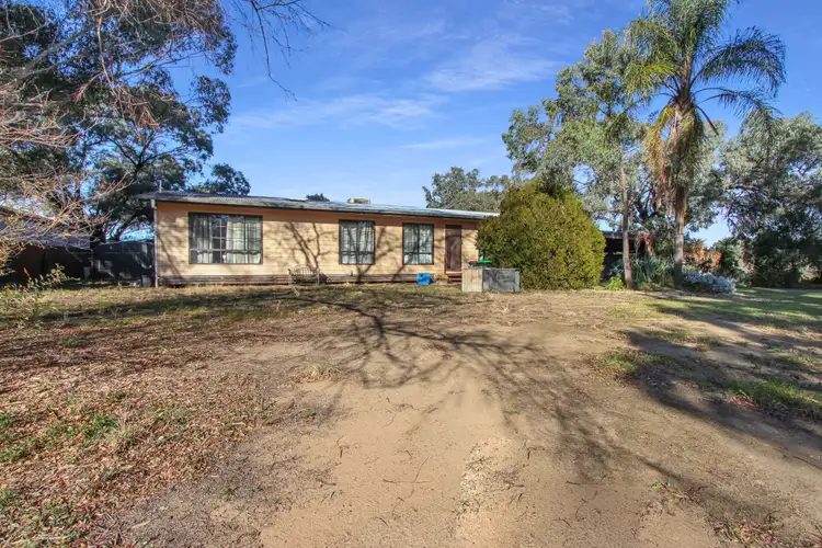 306 Russell Street, Hay NSW 2711