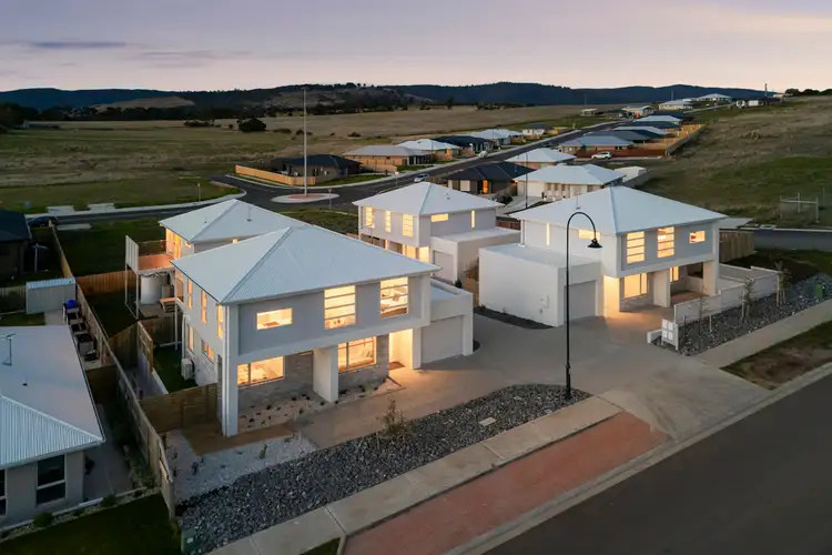 1,2,3 & 4/25 Downward Way, Sorell TAS 7172