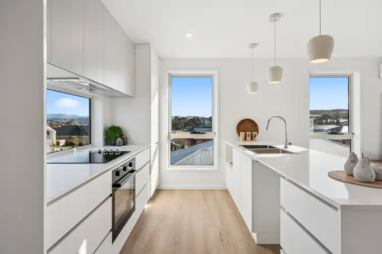 1,2,3 & 4/25 Downward Way, Sorell TAS 7172