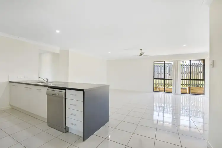 Seventh view of Homely house listing, 7/8 Greenwood Drive, Glenella QLD 4740
