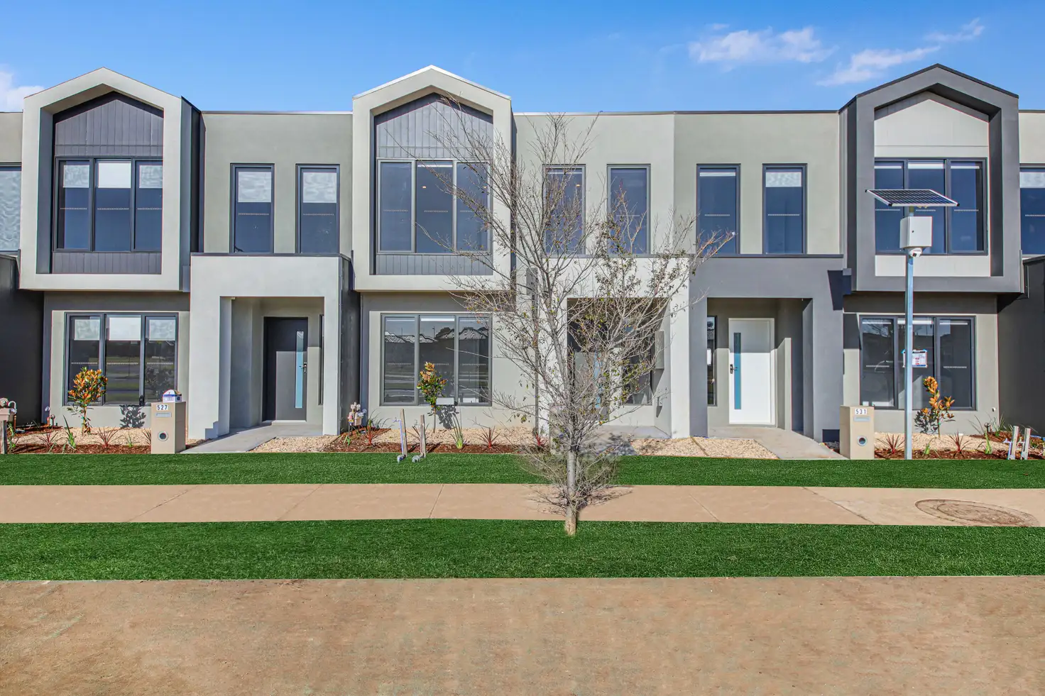 Main view of Homely townhouse listing, 527 Hogans Road, Tarneit VIC 3029