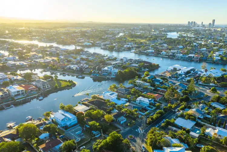19 Savoy Drive, Broadbeach Waters QLD 4218
