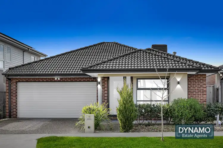 18 Clowes Street, Mickleham VIC 3064