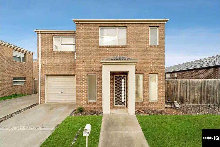 Main view of Homely townhouse listing, 2/25-27 Starflower Way, Truganina VIC 3029