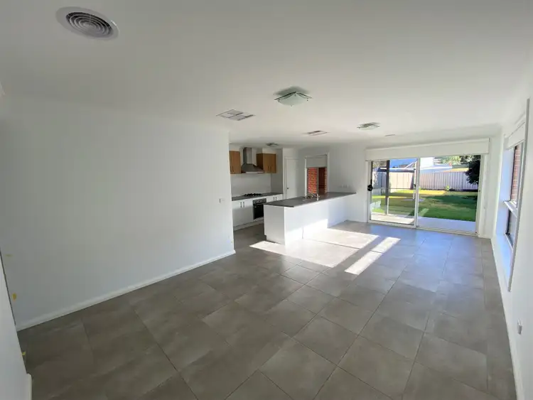 Fourth view of Homely townhouse listing, 29 Kurrajong Crescent, West Albury NSW 2640