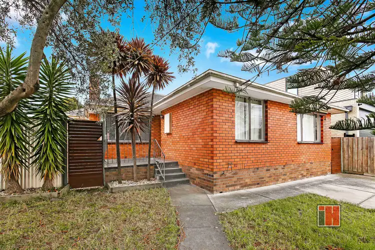 32 Range Road, Burwood East VIC 3151
