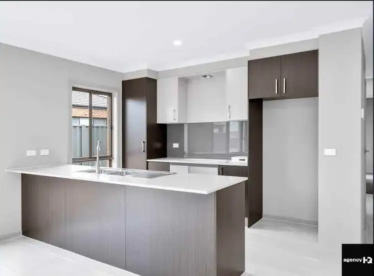 Fourth view of Homely house listing, 8 Sandygate Circuit, Strathtulloh VIC 3338