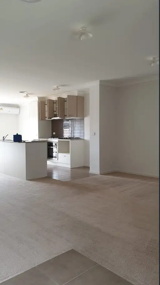 Main view of Homely unit listing, 13 Dovetail walk, Tarneit VIC 3029
