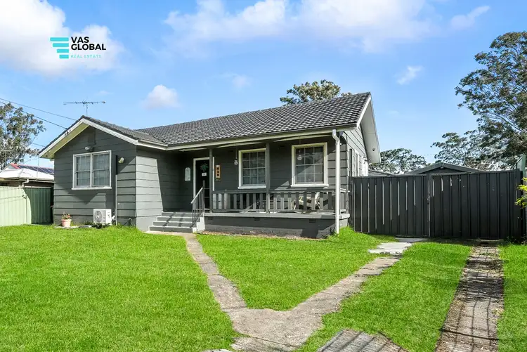 Main view of Homely house listing, 30 Mindanao Avenue, Lethbridge Park NSW 2770