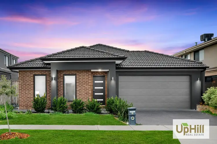 34 Trojan Crescent, Clyde North VIC 3978