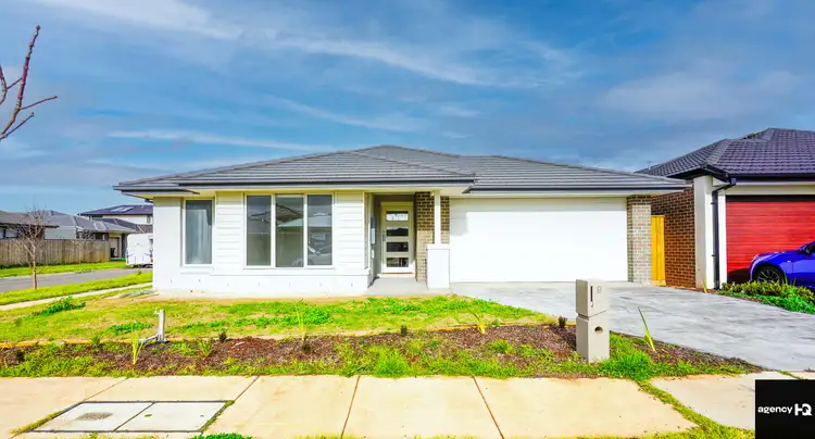 Second view of Homely house listing, 9 lightfoot way, Deanside VIC 3336