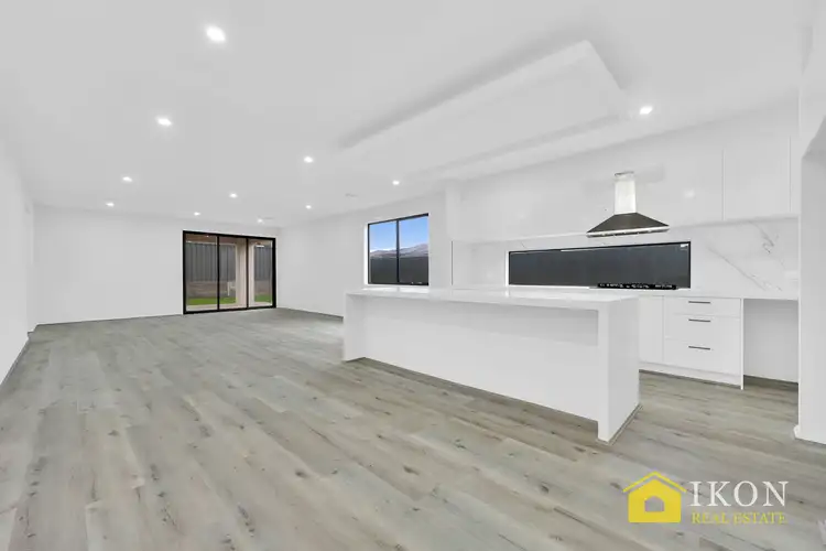 Fifth view of Homely house listing, 10 MAYFIELD CRESCENT, Kilmore VIC 3764