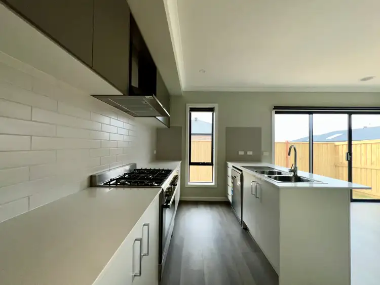 Fifth view of Homely house listing, 10 Malham Street, Lara VIC 3212