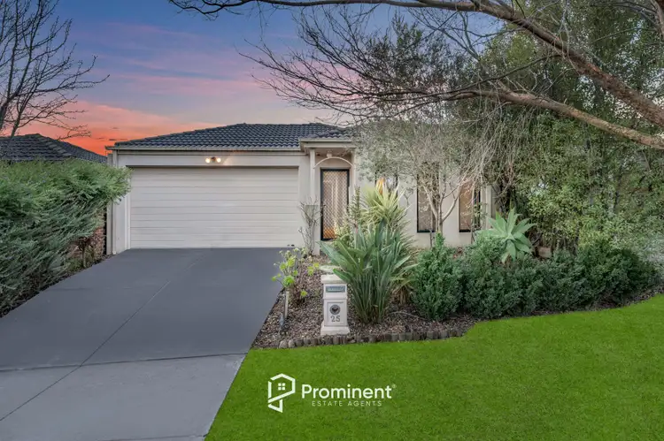 25 Kimberley Grove, Pakenham VIC 3810