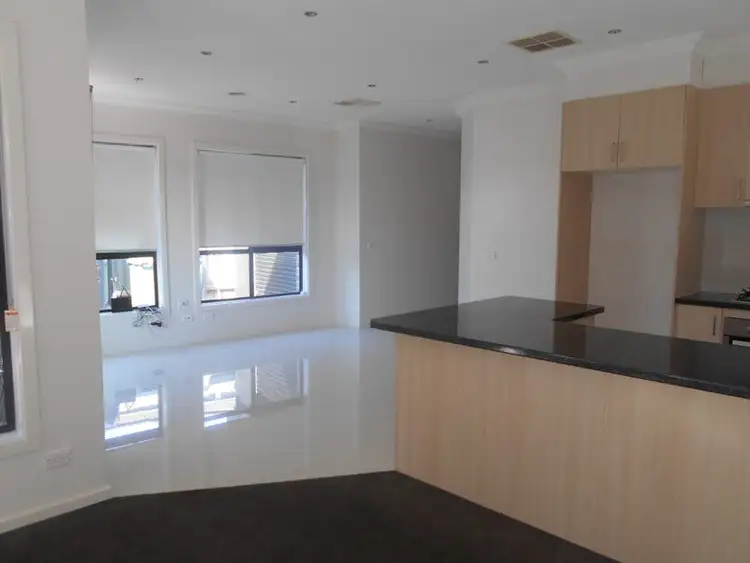 Fourth view of Homely unit listing, 1A Puffin Court, Endeavour Hills VIC 3802