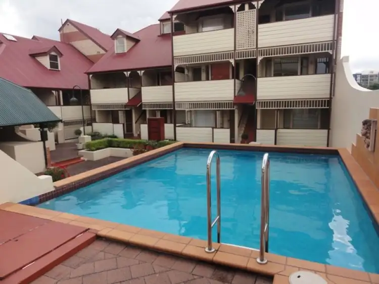 Main view of Homely unit listing, 10 53 Warry St, Fortitude Valley QLD 4006