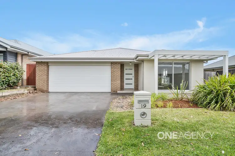 19 Galley Road, Vincentia NSW 2540