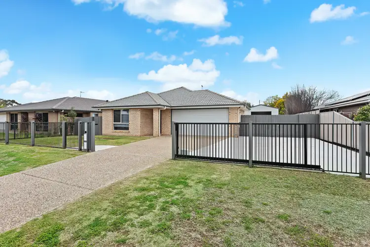 15 Murray Street, Oakey QLD 4401