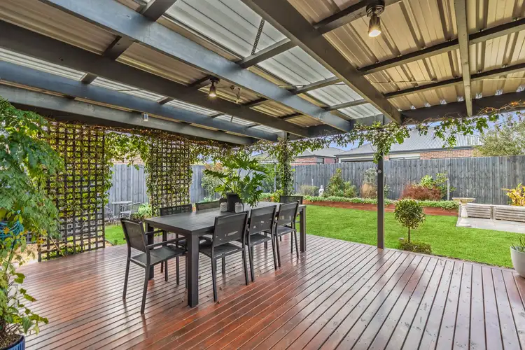 17 Esperance Avenue, Armstrong Creek VIC 3217