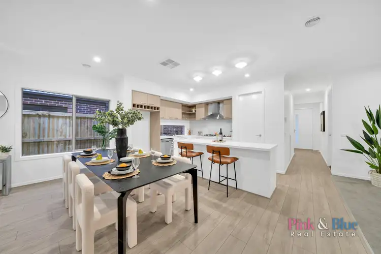 7 Desailly Parade, Rockbank VIC 3335