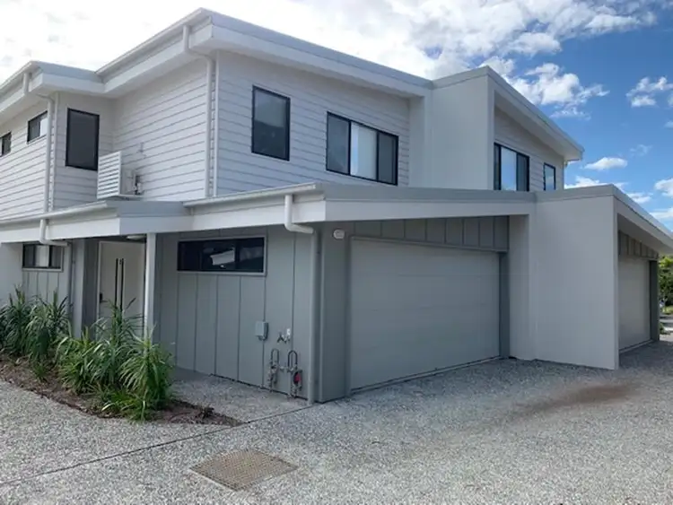 2/16 Nickel Street, Pimpama QLD 4209
