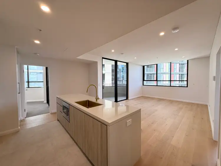 506/13 De Clambe Drive, Castle Hill NSW 2154