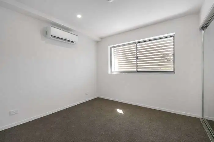Fifth view of Homely apartment listing, 74 Tryon Street, Upper Mount Gravatt QLD 4122