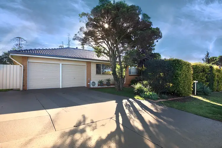 9 Hampton Street, Newtown QLD 4350