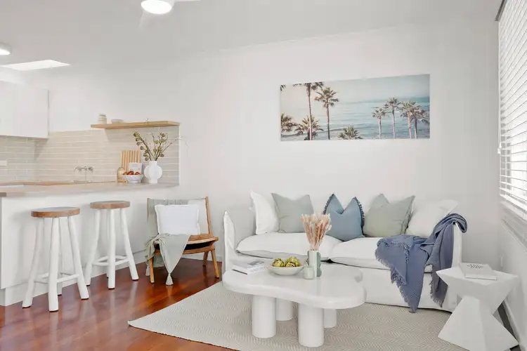 4/16 Lanham Street, Coolangatta QLD 4225