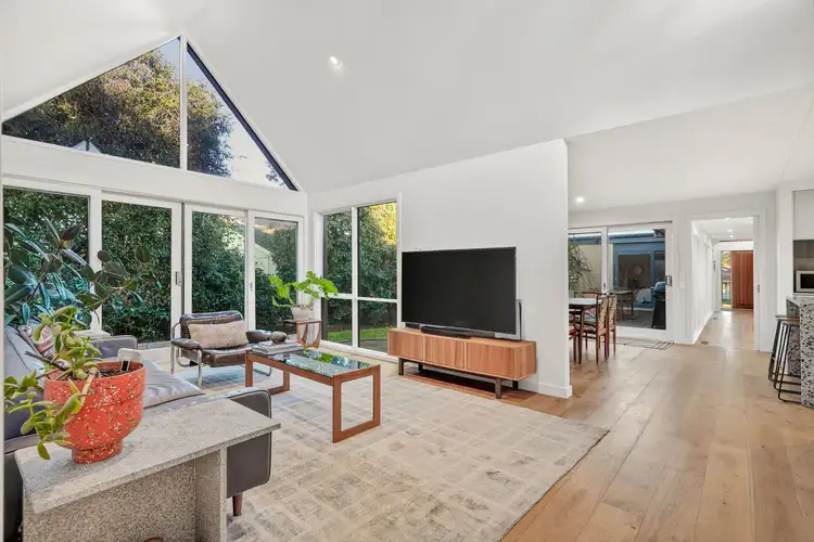 11 Whitten Court, Highton VIC 3216