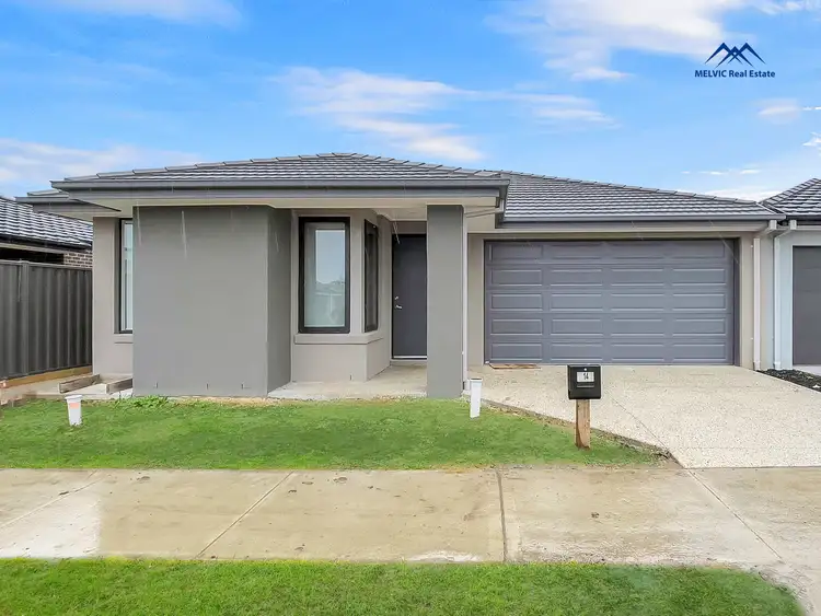 14 Carrera Crescent, Clyde VIC 3978