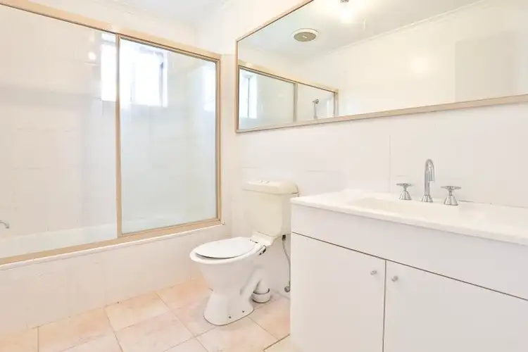 Third view of Homely townhouse listing, 5 Cavallo Drive, Mildura VIC 3500
